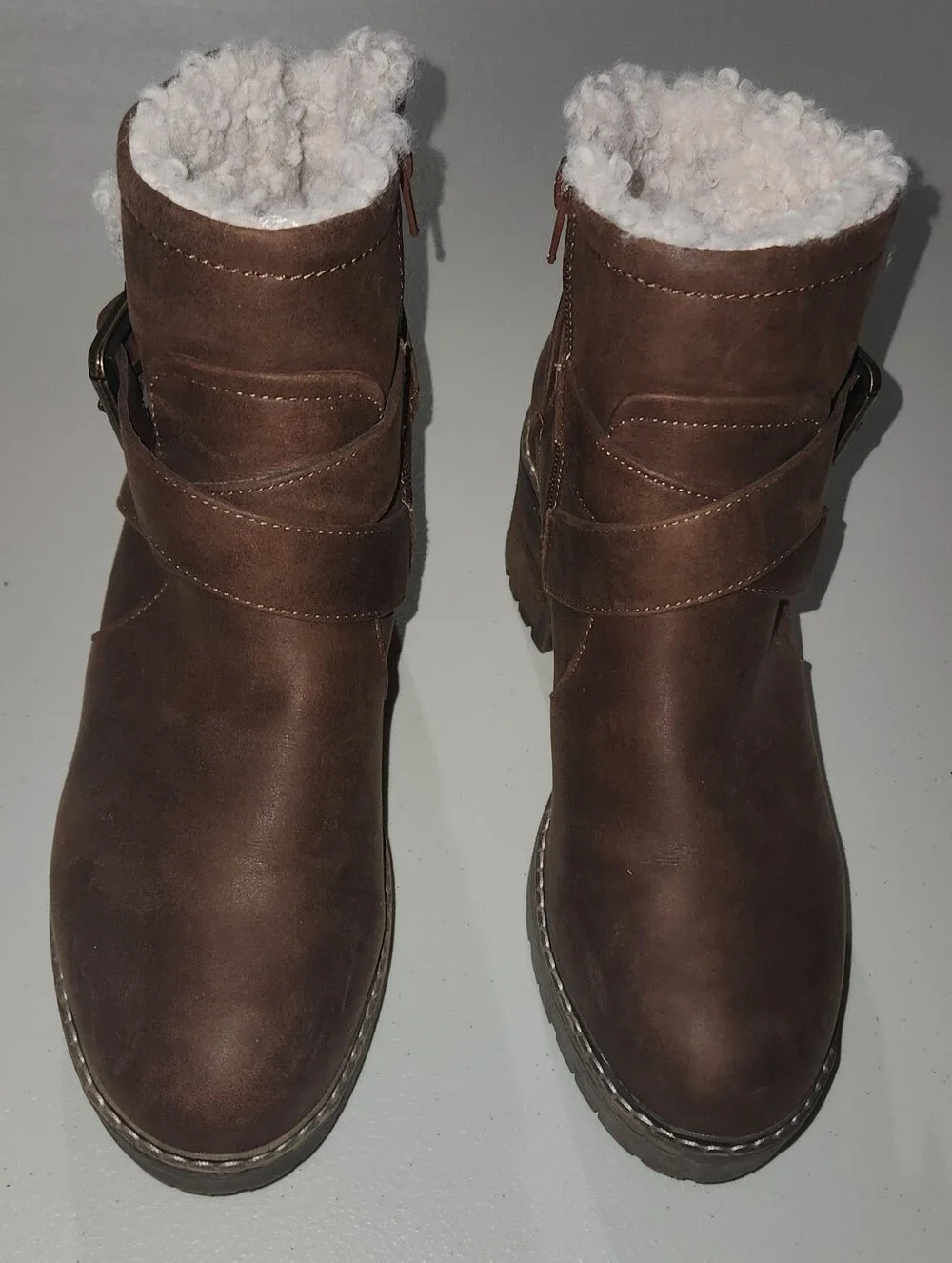 Women's Crown Vintage Brown Faux-Suede Shearling Lined Ankle Boots Size 8